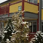 Mr Fox Hotel apartamentowy 3*